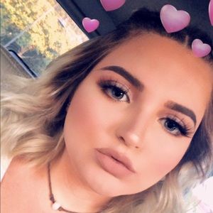 Meet your Posher, Alyssa